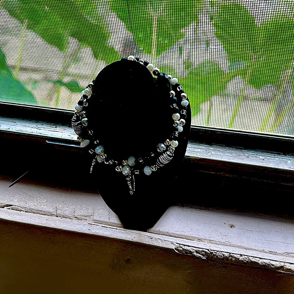 Handmade luxury beaded necklace, black and white in color